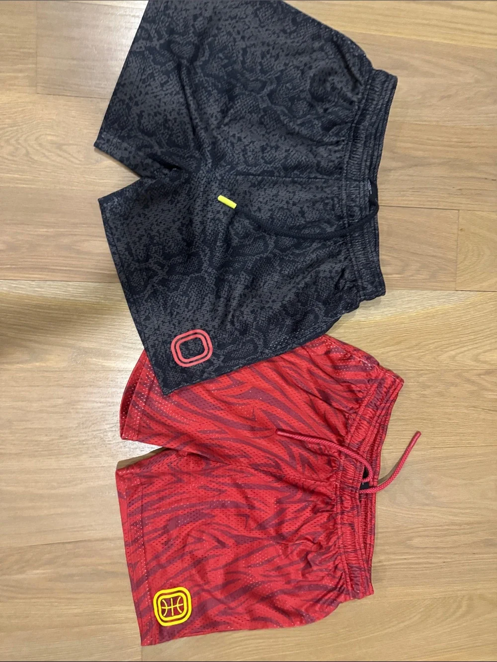 Men's Overtime Drawstring Shorts in Black and Red - size small